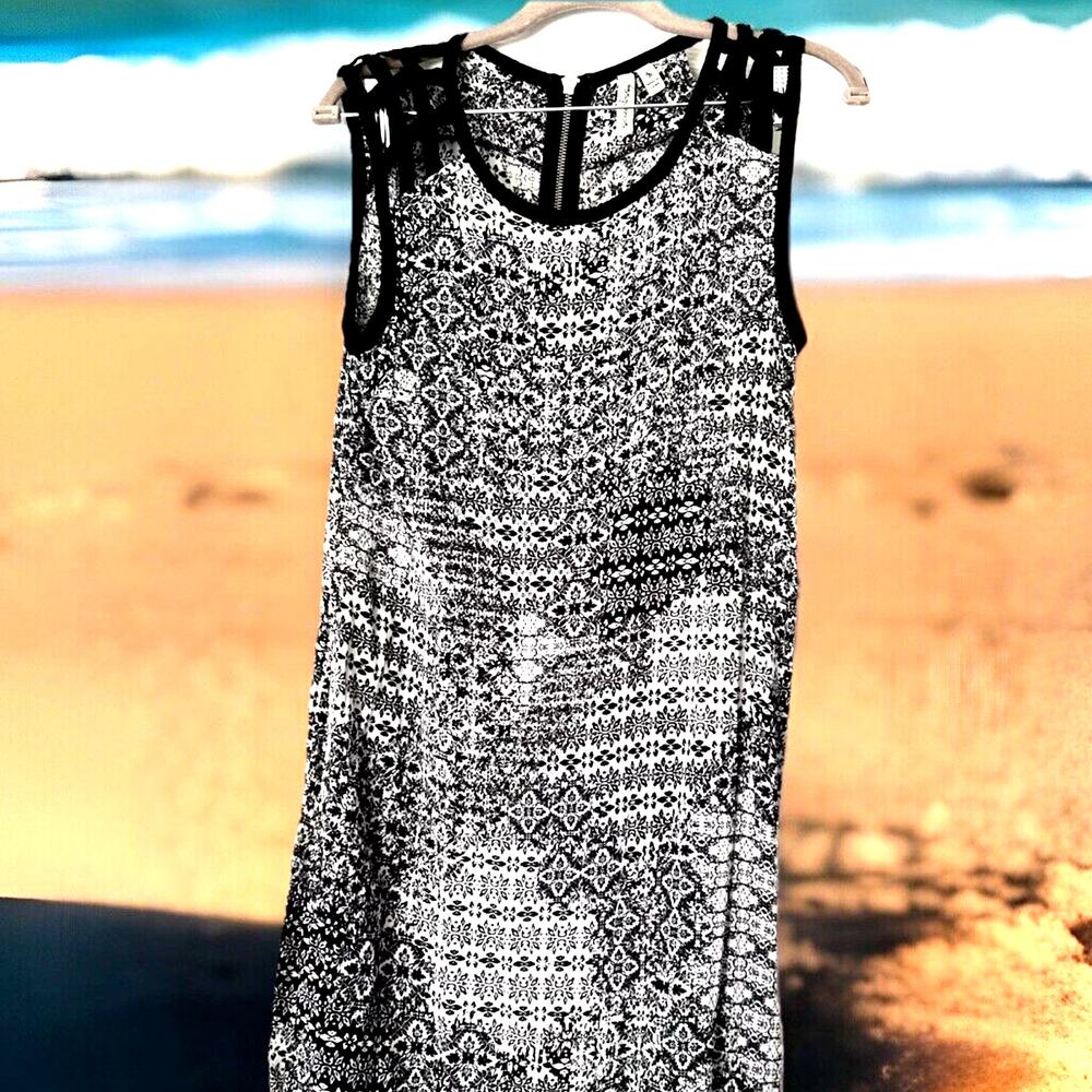 beach wedding guess artsy Dress M geometric sleeveless  velvet shoulder detail